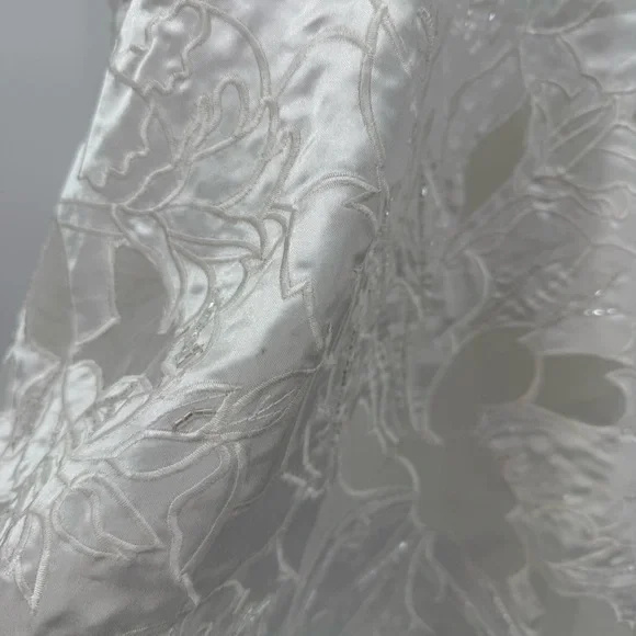 Liv Foster Reese Embroidered White Floral Lace Long Bridal Dress Beaded Size 8 - www.toquedesaborminas.com.br Liv Foster Reese Embroidered White Floral Lace Long Bridal Dress Beaded Size 8 - www.toquedesaborminas.com.br